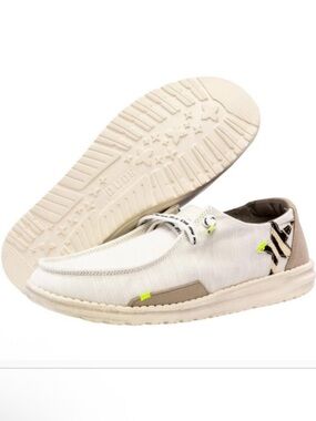 Hey Dude Women’s Wendy Star White Off White Brown Size 8